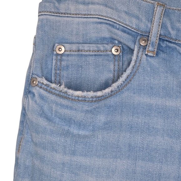 LOFT Womens Mid Rise Light Wash Buttonfly Boyfriend Denim Jeans Size 30 / 10 - Picture 3 of 10